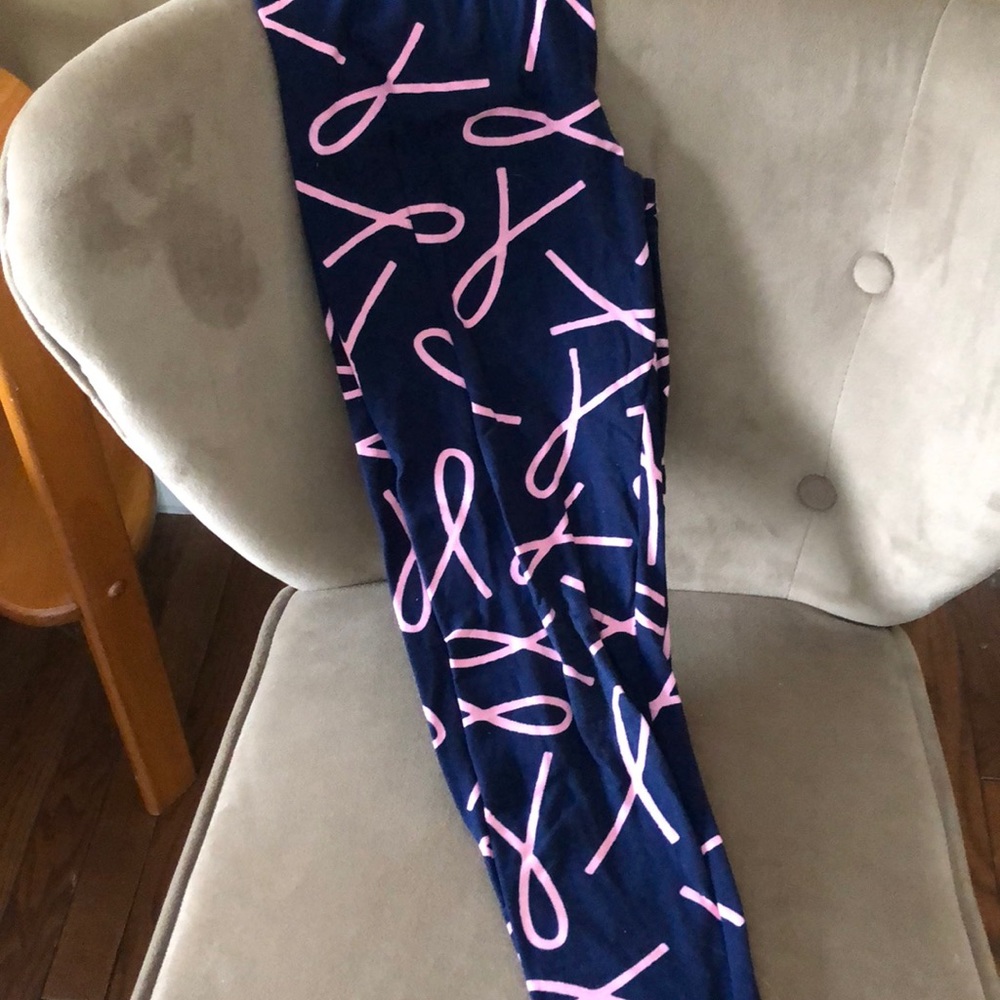 LLR breast cancer leggings